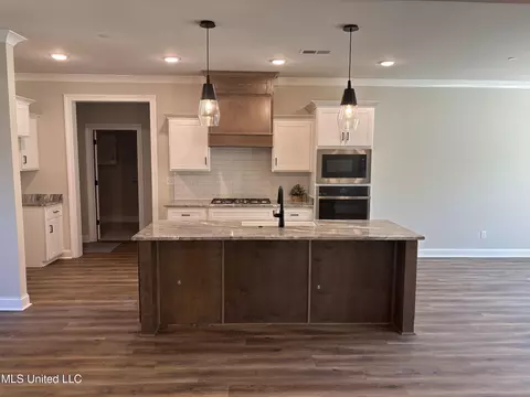 Kitchen - 5189 Crick Ln, Hernando, MS 38632 photo 1 of 4