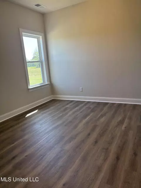 Bedroom - 5189 Crick Ln, Hernando, MS 38632 photo 1 of 5
