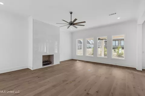 Living - 109 Eastwick Dr, Madison, MS 39110 photo 1 of 9