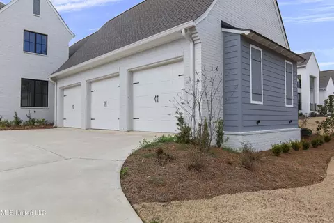 Exterior - 109 Eastwick Dr, Madison, MS 39110 photo 6 of 14