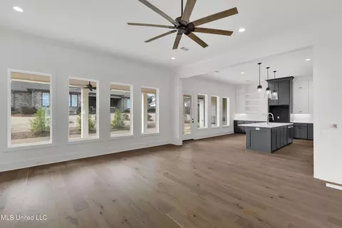 Living - 109 Eastwick Dr, Madison, MS 39110 photo 5 of 9