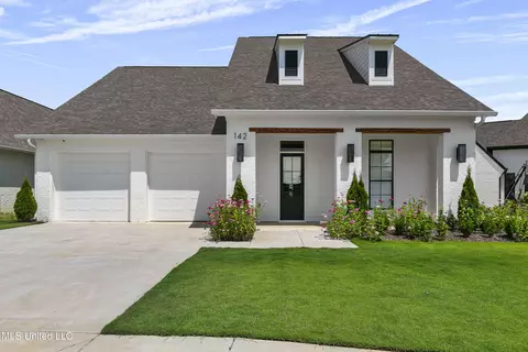 142 Herons Bay Cir, Madison, MS 39110