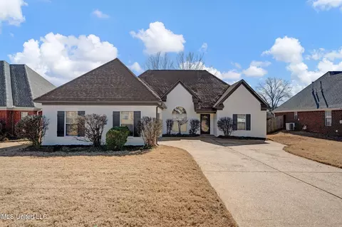 9625 S Meade Cir, Olive Branch, MS 38654