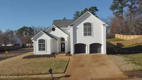 212 Overland Ln, Brandon, MS 39047
