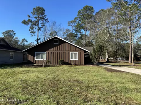 1 Rabbit Run, Diamondhead, MS 39525 photo 2
