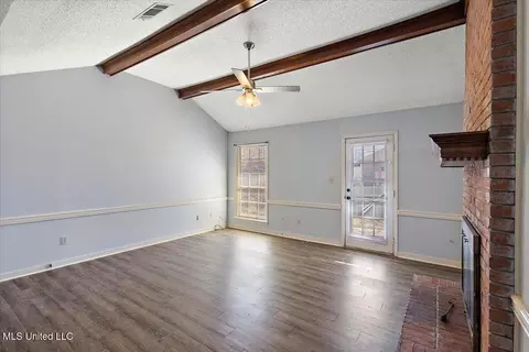 Living - 42 Meadowoods Ter, Jackson, MS 39211 photo 4 of 5