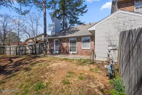 Exterior - 42 Meadowoods Ter, Jackson, MS 39211 photo 6 of 7