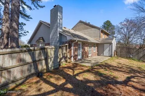 Exterior - 42 Meadowoods Ter, Jackson, MS 39211 photo 5 of 7