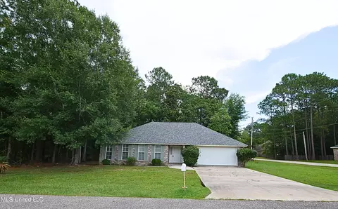 846 Kimo Ct, Diamondhead, MS 39525