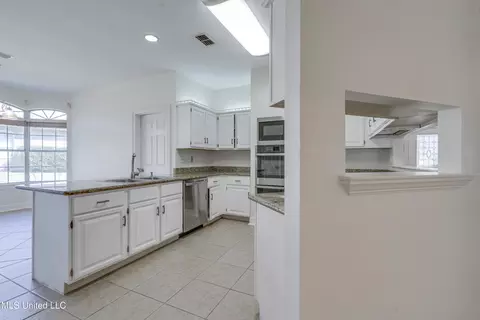 Kitchen - 6809 Hilo St, Diamondhead, MS 39525 photo 1 of 7