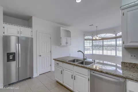 Kitchen - 6809 Hilo St, Diamondhead, MS 39525 photo 6 of 7