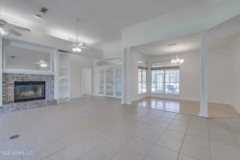 Living - 6809 Hilo St, Diamondhead, MS 39525 photo 6 of 7