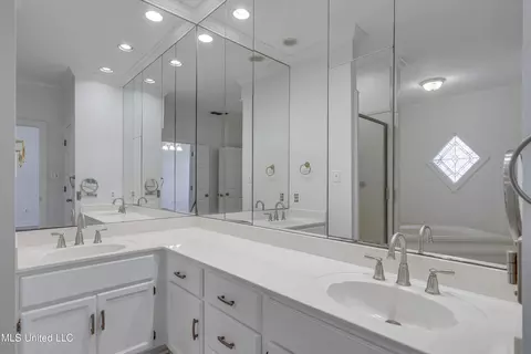 Bath - 6809 Hilo St, Diamondhead, MS 39525 photo 2 of 6