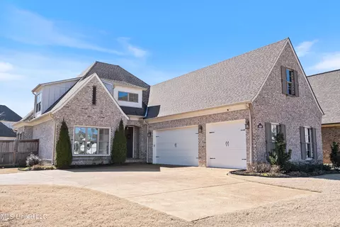 4281 E Lundy Bnd, Olive Branch, MS 38654 photo 2