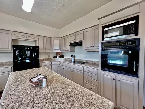 Kitchen - 3632 Tank Rd, Terry, MS 39170 photo 7 of 7