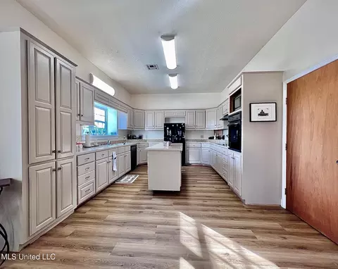 Kitchen - 3632 Tank Rd, Terry, MS 39170 photo 2 of 7
