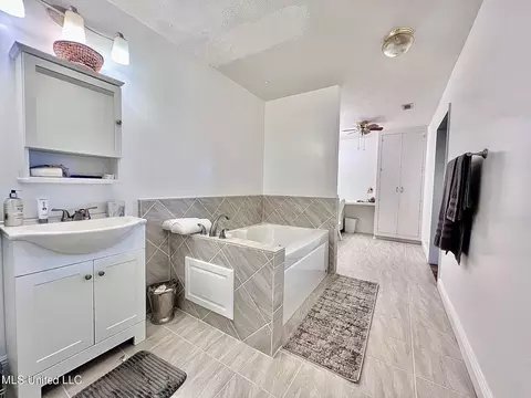 Bath - 3632 Tank Rd, Terry, MS 39170 photo 1 of 8