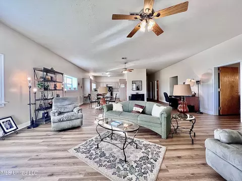 Living - 3632 Tank Rd, Terry, MS 39170 photo 3 of 4