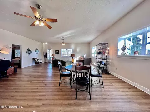 Dining - 3632 Tank Rd, Terry, MS 39170 photo 2 of 4