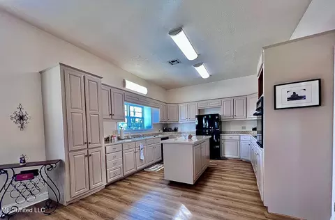 Kitchen - 3632 Tank Rd, Terry, MS 39170 photo 1 of 7