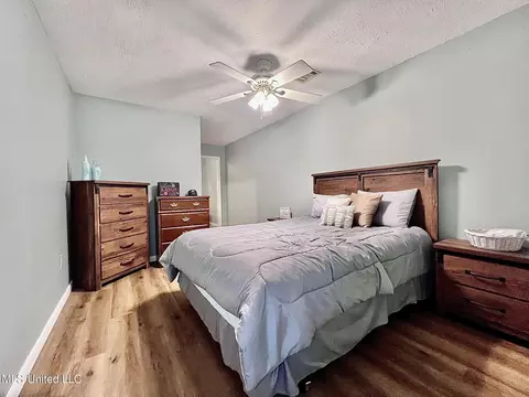 Bedroom - 3632 Tank Rd, Terry, MS 39170 photo 5 of 9