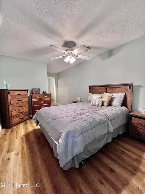 Bedroom - 3632 Tank Rd, Terry, MS 39170 photo 6 of 9