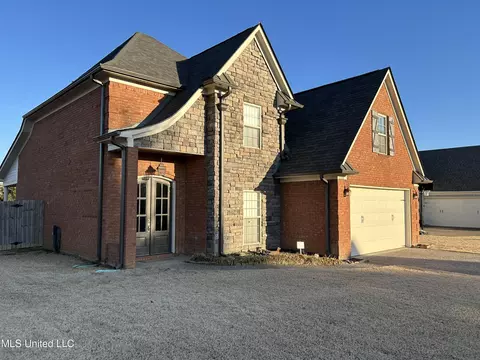 2388 Della St, Hernando, MS 38632