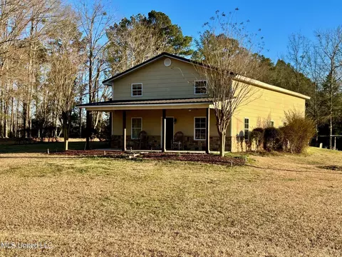1720 Attala Rd 1991, Kosciusko, MS 39090
