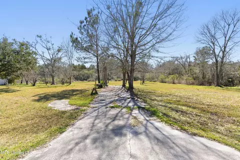 3045 Borries St, D'iberville, MS 39540