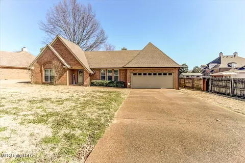 7060 Pecan Hill Rd, Southaven, MS 38671