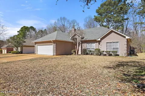 261 Azalea Ct, Brandon, MS 39047