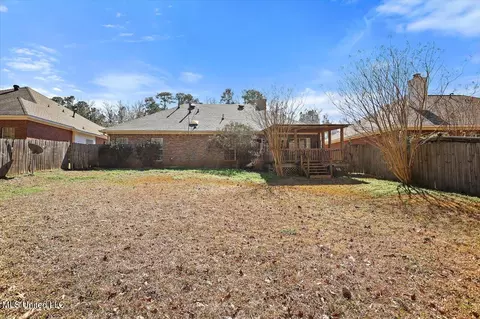 Exterior - 261 Azalea Ct, Brandon, MS 39047 photo 5 of 7