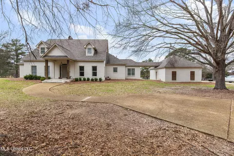 146 Lake Trail Ln, Flora, MS 39071 photo 1