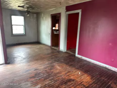Living - 3288 Burch St, Jackson, MS 39209 photo 1 of 3