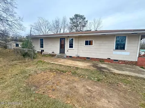 Exterior - 3288 Burch St, Jackson, MS 39209 photo 4 of 8