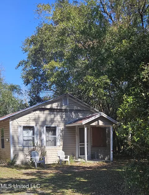 400 31st St, Gulfport, MS 39507