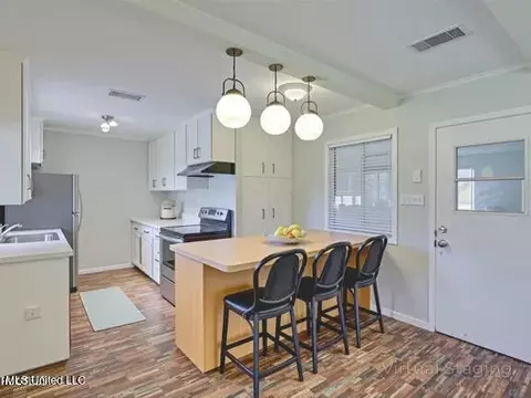 Kitchen - 126 Mayfair Dr, Jackson, MS 39212 photo 1 of 4