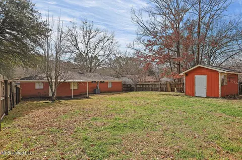 Exterior - 126 Mayfair Dr, Jackson, MS 39212 photo 2 of 7