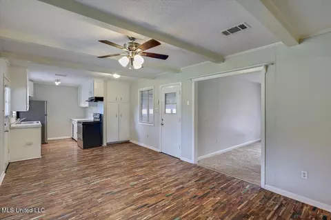 Living - 126 Mayfair Dr, Jackson, MS 39212 photo 7 of 7
