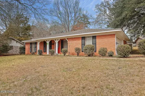 Exterior - 126 Mayfair Dr, Jackson, MS 39212 photo 3 of 7