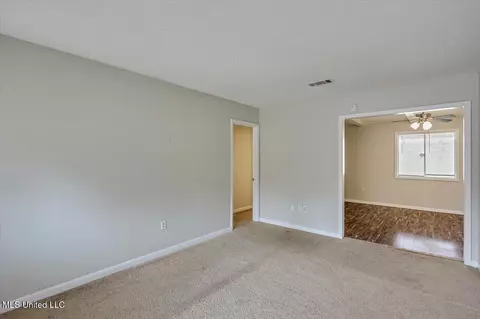 Living - 126 Mayfair Dr, Jackson, MS 39212 photo 5 of 7