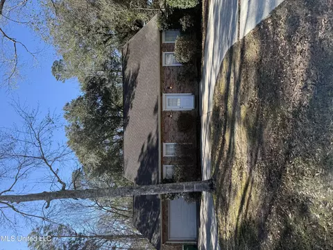 63726 N Diamondhead Dr, Diamondhead, MS 39525