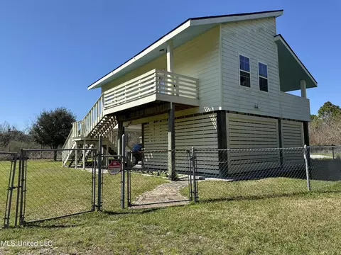 341 Church Ave, Pass Christian, MS 39571
