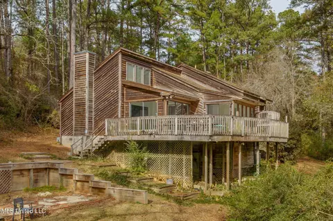 218 Buccaneer Dr, Hattiesburg, MS 39402