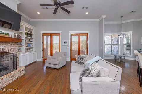 Living - 277 Williams Rd, Florence, MS 39073 photo 1 of 5
