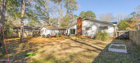 Exterior - 2015 Cherokee Dr, Jackson, MS 39211 photo 6 of 7