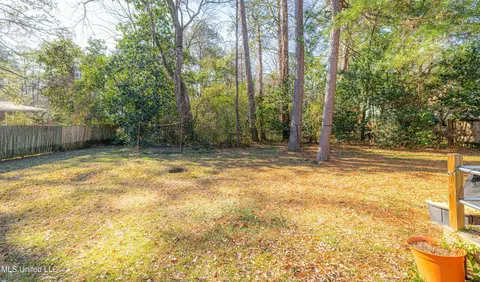Exterior - 2015 Cherokee Dr, Jackson, MS 39211 photo 7 of 7