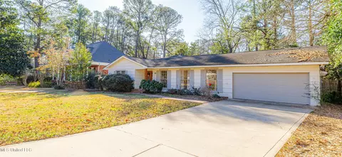 Exterior - 2015 Cherokee Dr, Jackson, MS 39211 photo 3 of 7