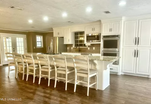 58 Summit Ridge Dr, Brandon, MS 39042 photo 2