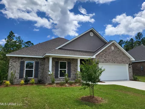 15128 Windmill Ridge Pkwy, D'iberville, MS 39540